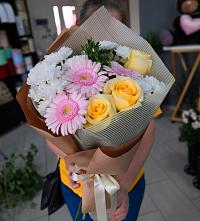 Букет цветов из:  Герберы, Розы и Хризантемы в Колышлее