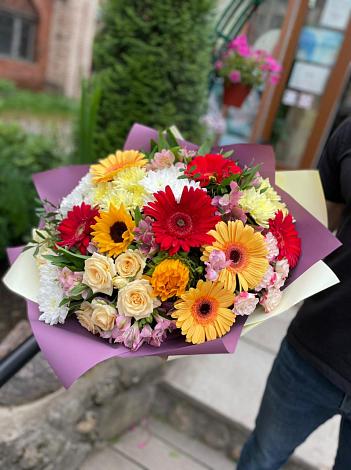 Букет цветов из: Герберы, Ромашки, Хризантемы, Розы и Подсолнухи в Колышлее